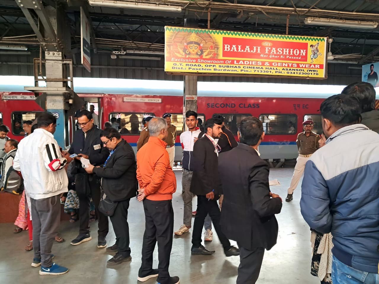 WhatsApp Image 2025-12-06 at 20.30.26