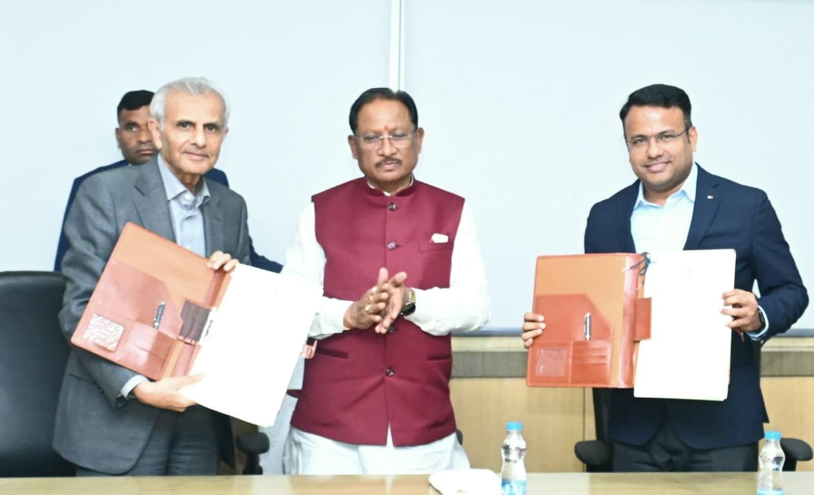 WhatsApp Image 2026-01-22 at 17.30.40 (1)